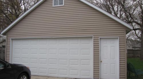221 Jackson St, Beaver Dam, WI 53916-1821
