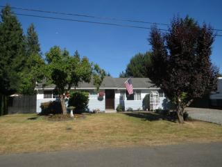 306 18th Ave, Milton, WA 98354-9402