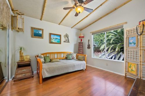 4520 Avenida Privado, Oceanside CA 92057-7740 exterior