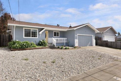 2420 Tamarisk Dr, Santa Rosa, CA 95405-8436