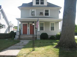 104 Thompson St, Raritan NJ  08869-1501 exterior