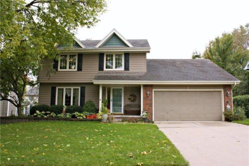 729 9th St, Ankeny, IA 50021-2009