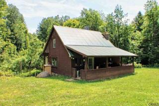 641 County Highway 123, Mayfield, NY 12117-3803