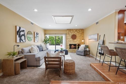 3051 Arlotte Ave, Long Beach, CA 90808-4409