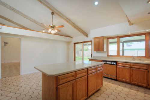 8750 7th Ave, Phoenix AZ 85007-1703 exterior