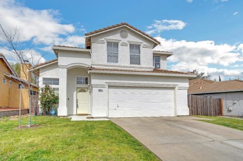 8011 Andante Dr, Citrus Heights CA  95621-1400 exterior