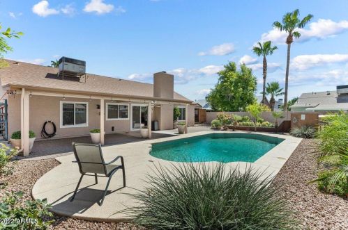 6325 Del Mar Ln, Glendale, AZ 85306-3226