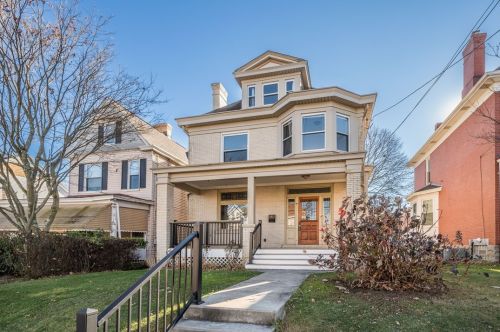 2943 Belrose Ave, Pittsburgh, PA 15216-2014