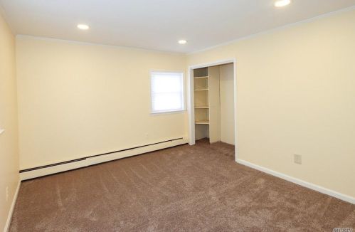 316 Herbert Pl, Bethpage NY  11714-4714 exterior