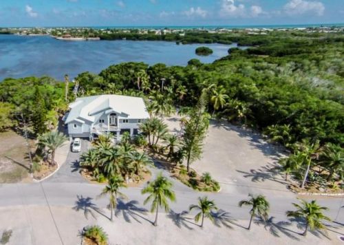 343 Stirrup Key Blvd, Marathon, FL 33050-2934