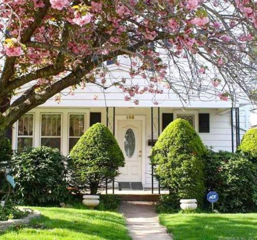 195 Roxbury Rd, New Britain, CT 06053-3124