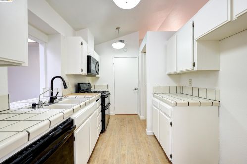 1861 Concannon Dr, Oakley CA  94561-3018 exterior