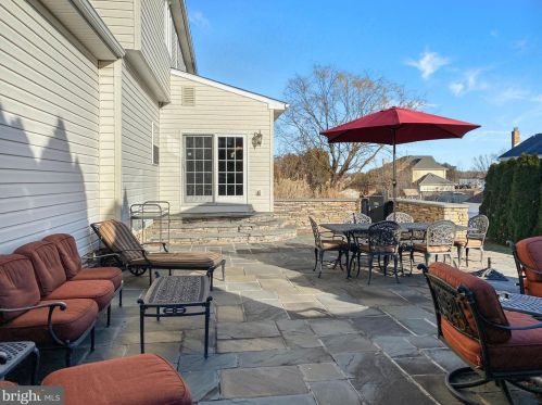 1583 Candace Ln, Yardley PA 19067-4484 exterior