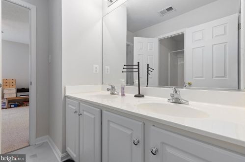 8574 Gray Fox Ln, Owens VA  22485-3572 exterior