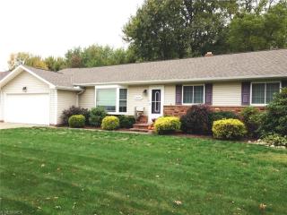 29471 Valley View Dr, Willowick, OH 44092-2030