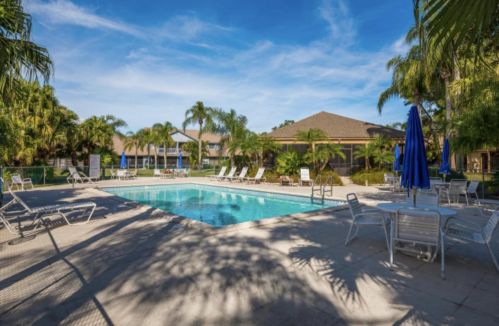 6110 Georgetown Pl, Hobe Sound FL 33455-7300 exterior