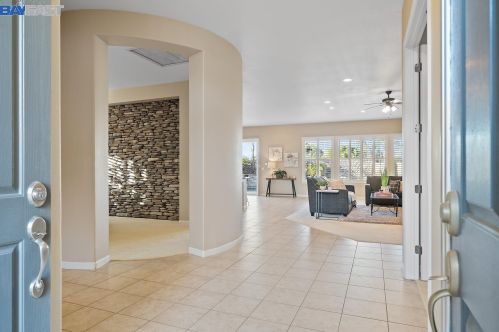 2616 Sutter St, Oakley, CA 94561-3968