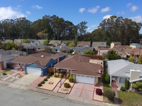 2490 Lexington Way, San Bruno CA  94066-2815 exterior