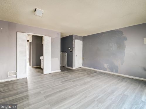 2238 Southgate Sq, Herndon VA  20191-1229 exterior