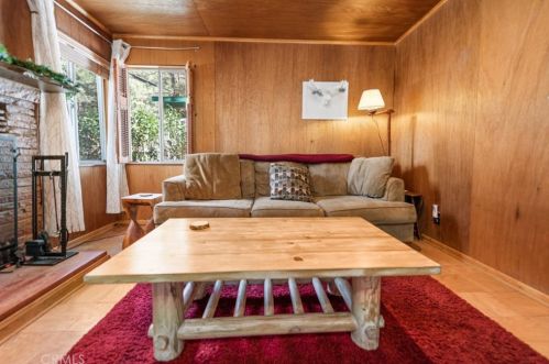 340 Sherwood Blvd, Big Bear City CA  92314 exterior