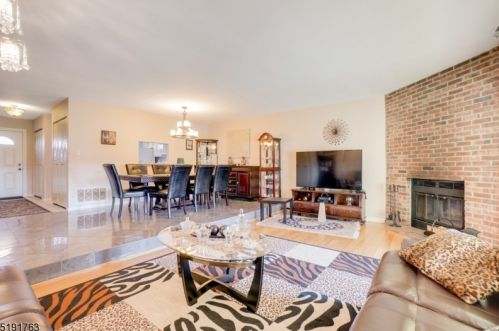 166 Gettysburg Way, Lincoln Park NJ  07035-1821 exterior