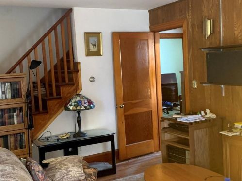 35 Rosemont Ave, Cumberland RI  02864-7518 exterior