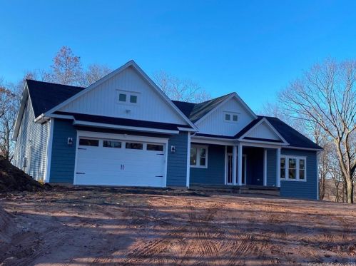 286 Beth Ln, Waterbury CT  06705-2523 exterior