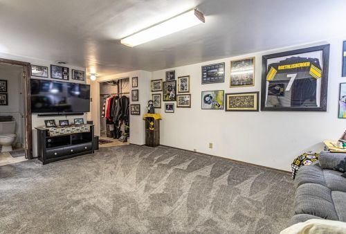 1746 Rose St, New Kensington PA  15068-3629 exterior