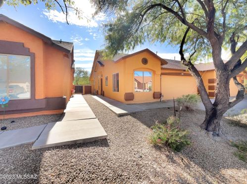 2166 Calle Los Marmoles, Tucson, AZ 85706-3806