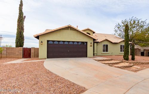 9276 Wild Wash Dr, Tucson, AZ 85747-5408