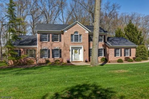 18 Forest Ln, Branchburg, NJ 08853-4178