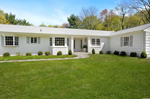 8 Locust Ln, Muttontown, NY 11545-2802