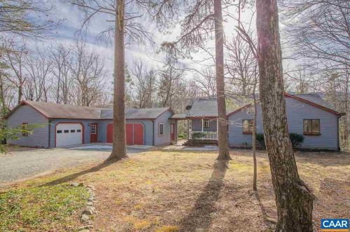 3418 Meadow Wood Ln, Crozet, VA 22932-2207