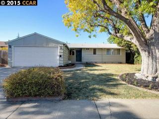3131 Meadowbrook Dr, Concord, CA 94519-2138