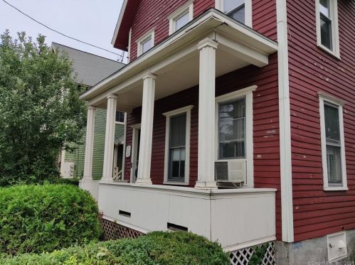 13 Elizabeth St, Norwalk, CT 06854-3002