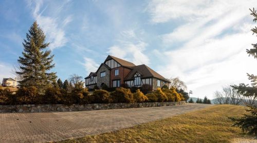 30 Noble Hill Dr, Poughquag, NY 12570-5037