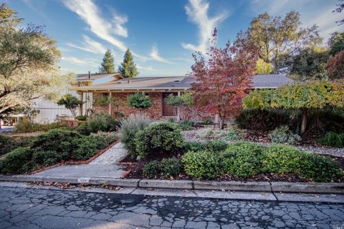 1317 Clay St, Ukiah, CA 95482-4659