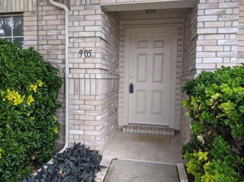 905 Meadowgate Dr, Allen, TX 75002-8642