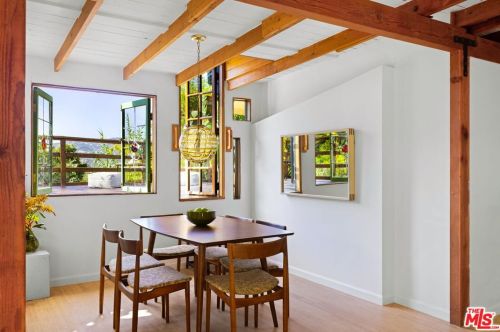 19751 Grand Vw Dr, Topanga CA  90290-3313 exterior