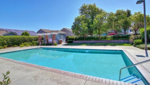 6384 Laguna Mirage Ln, Elk Grove CA  95758-5461 exterior