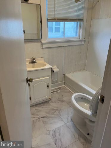 219 Queen St, Dover DE  19904-3151 exterior