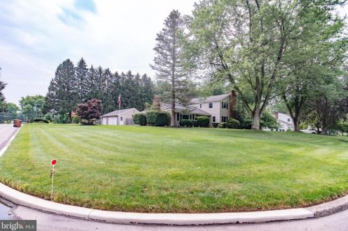 1755 Ludwell Dr, Prospectville PA  19002-3030 exterior