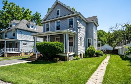 325 Walnut St, Roselle, NJ 07203-1225