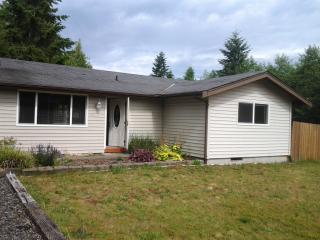 3105 Whisper Dr, Bremerton WA  98312-9692 exterior