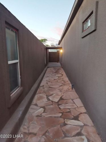 2189 Diane Dr, Lake Havasu City, AZ 86404-9746