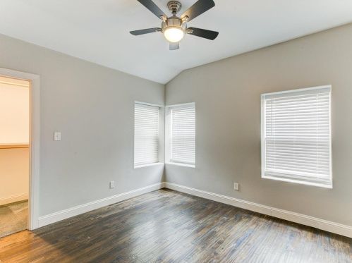 2521 Benbrook Blvd, Fort Worth TX  76109-2335 exterior