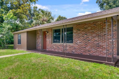 248 Hull Ave, Deland, FL 32720-4943