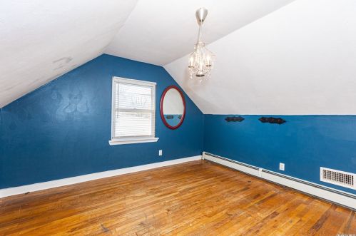 143 Sherbrooke Rd, North Lindenhurst NY  11757-1646 exterior