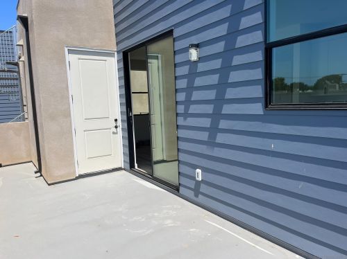 252 B Ave, San Diego CA  92118-1954 exterior