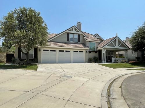 24320 Elliott Ln, Santa Clarita, CA 91321-3546